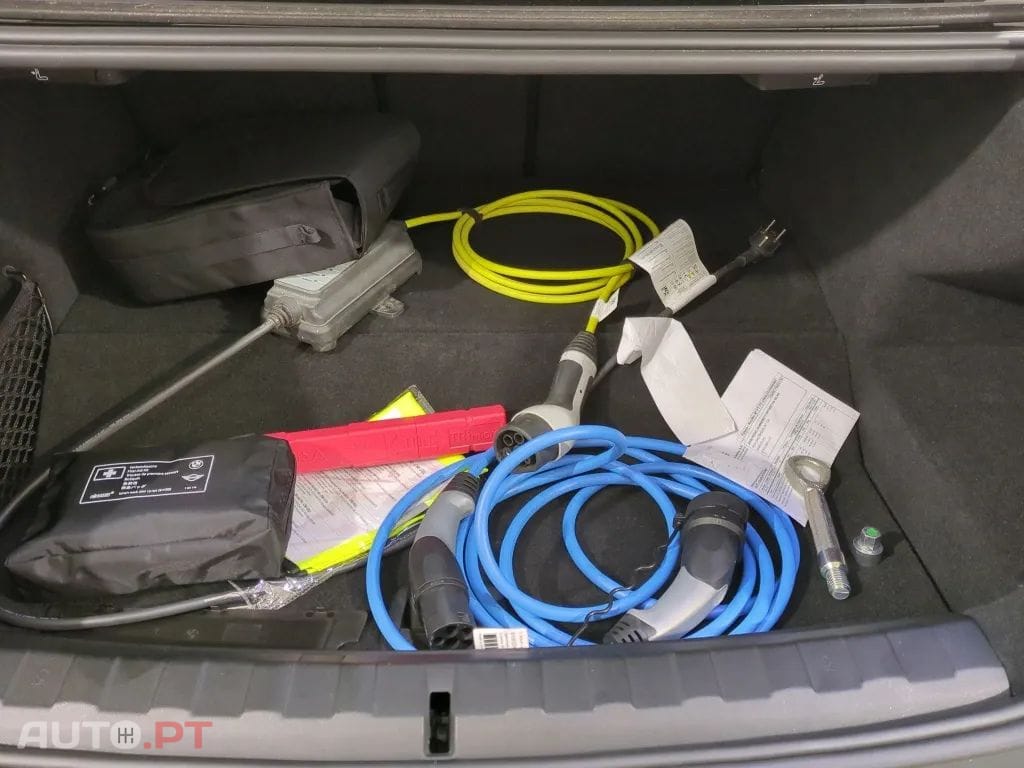 BMW 330 e Touring Pack M Auto