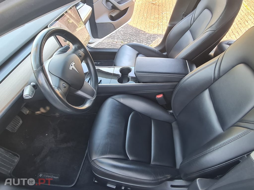 Tesla Model 3 Long-Range Dual Motor AWD