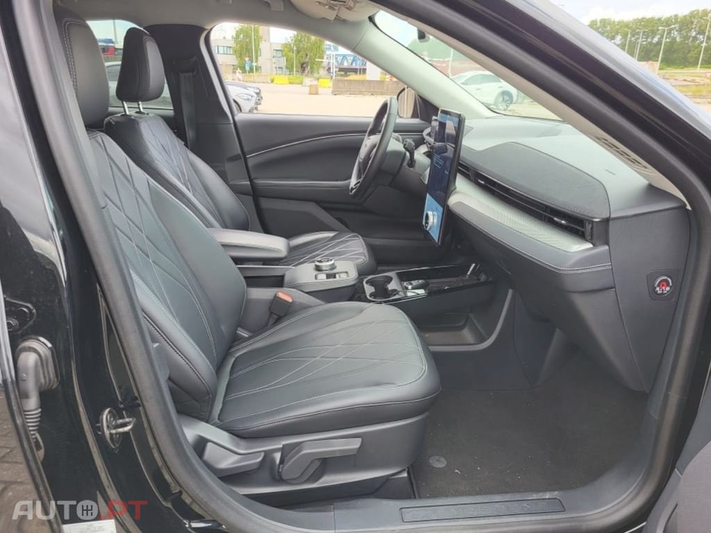 Ford Mustang Mach-E Standard