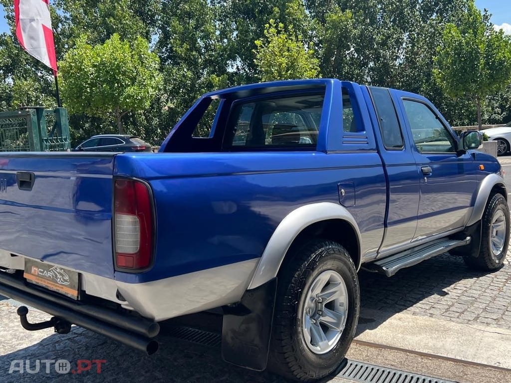 Nissan Navara 2.5td