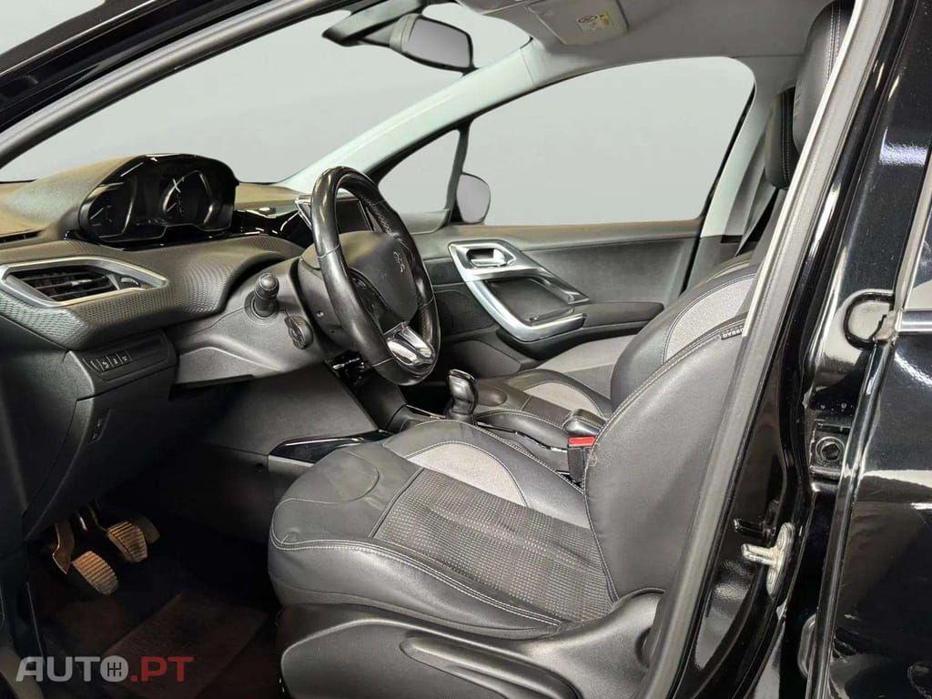 Peugeot 2008 1.2 PureTech Style