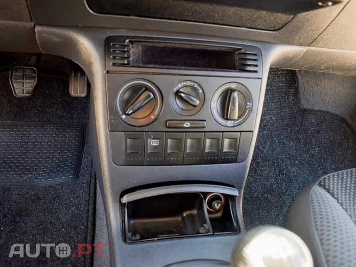 Volkswagen Polo Outro