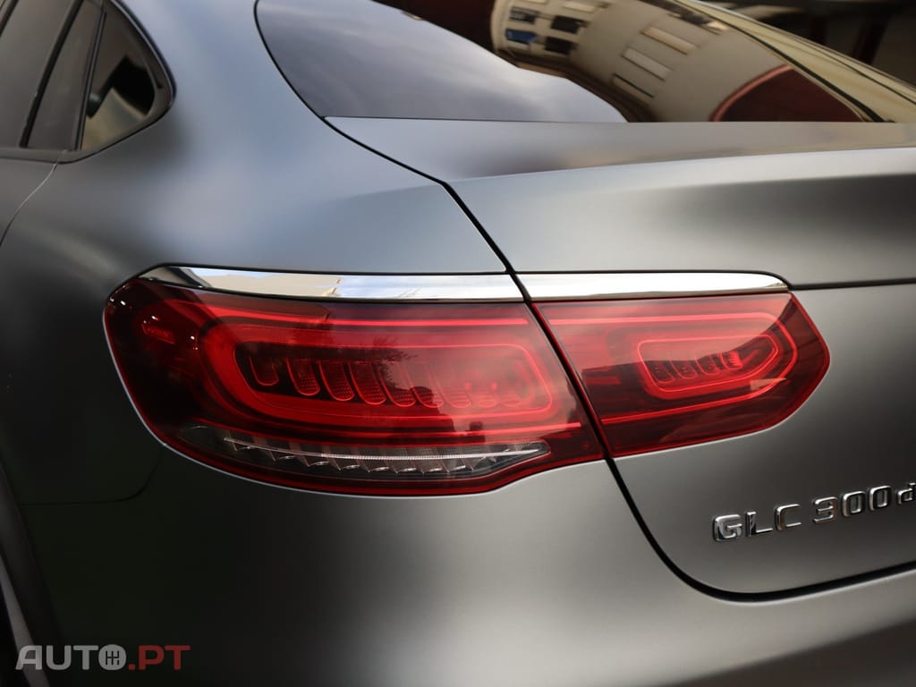 Mercedes-Benz GLC 300 de Coupe 4Matic 9G-TRONIC AMG Line