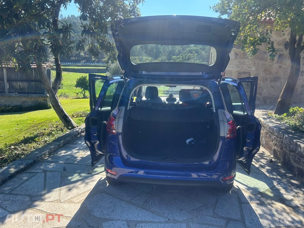 Ford B-Max 1.0 ECOBOST — fotografia 3