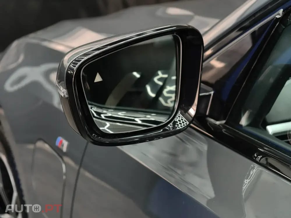 BMW 330 e Pack Desportivo M Pro Auto