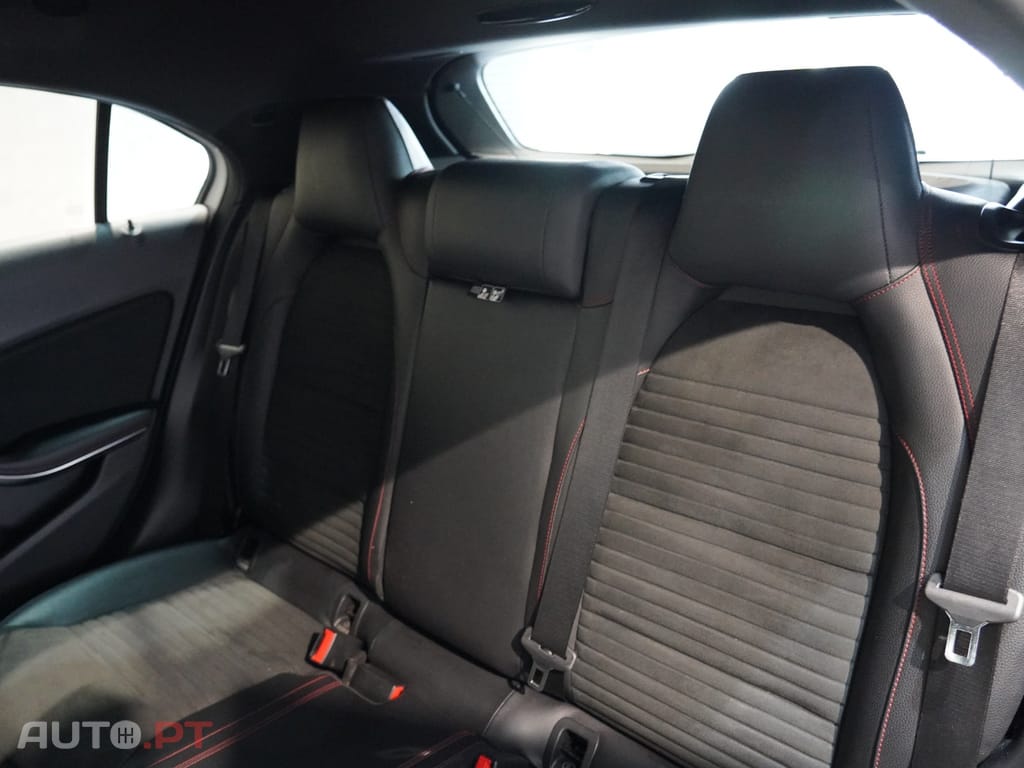 Mercedes-Benz A 160 d AMG Line