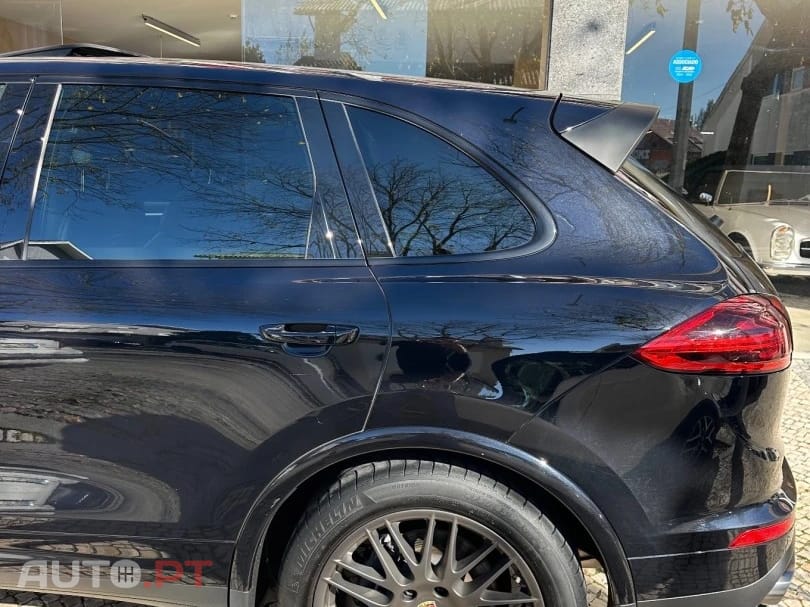 Porsche Cayenne Platinum Edition