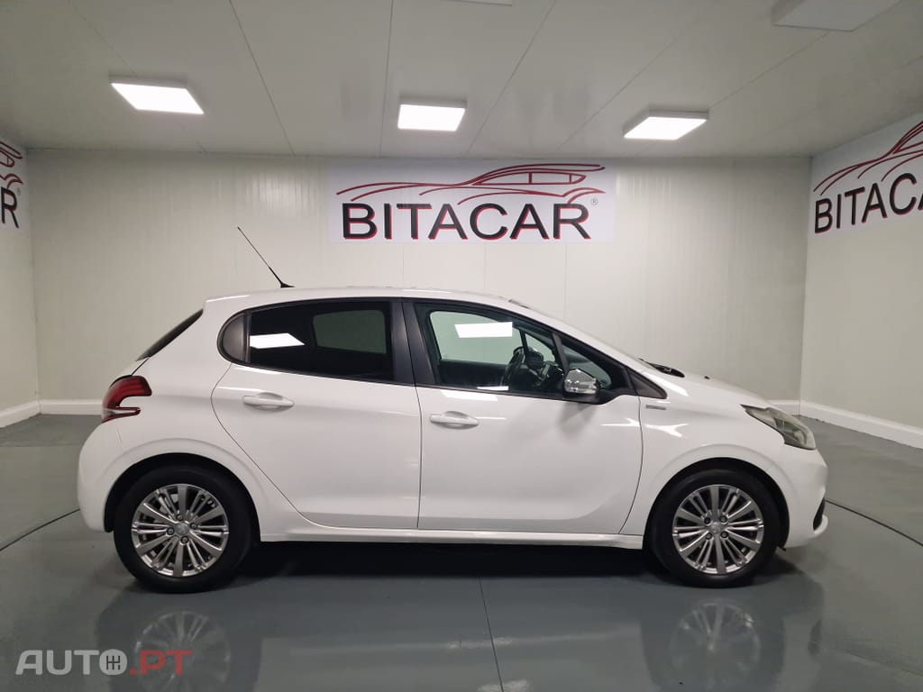 Peugeot 208 1.6 BlueHDi Style