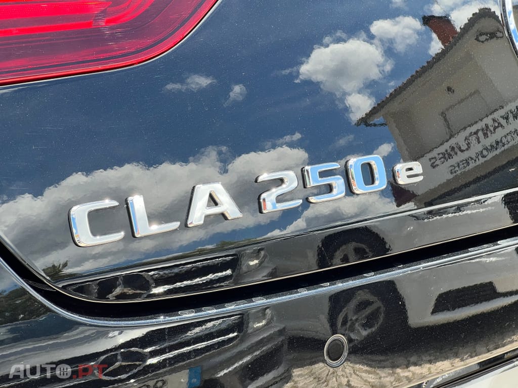 Mercedes-Benz CLA 250 e Shooting Brake AMG Line