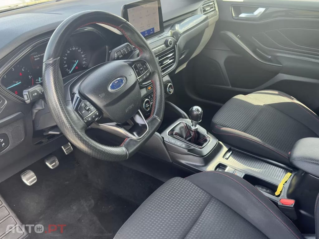 Ford Focus SW 1.5 TDCi EcoBlue ST-Line