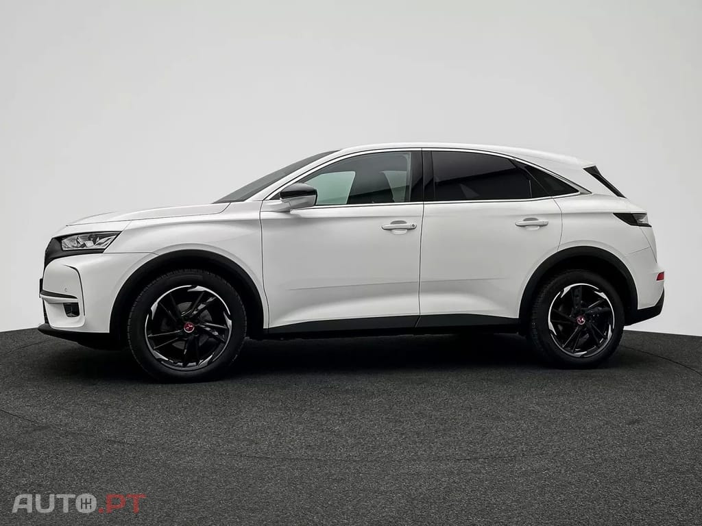 DS DS7 Crossback Performance Line