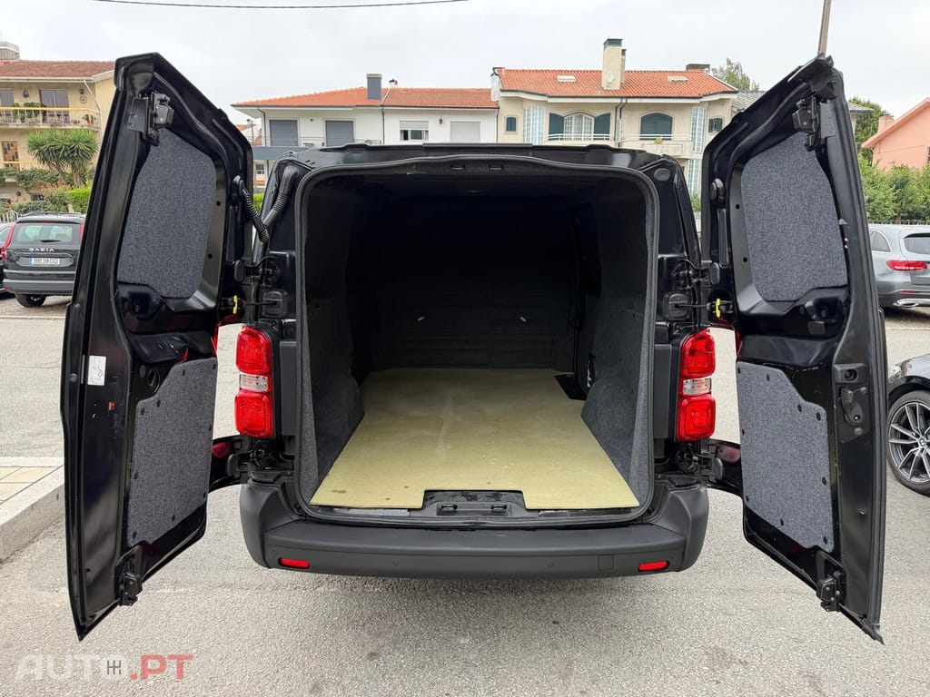 Peugeot Expert 2.0 BlueHDi L3H1 Premium Long
