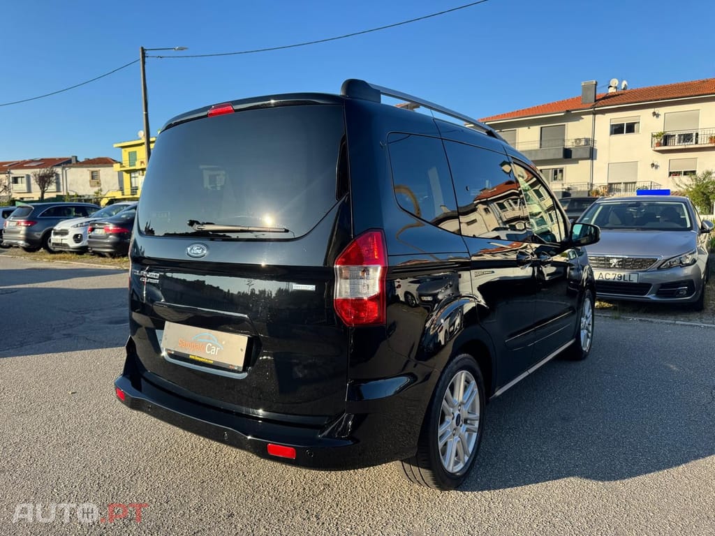 Ford Tourneo 1.0 EcoBoost Titanium