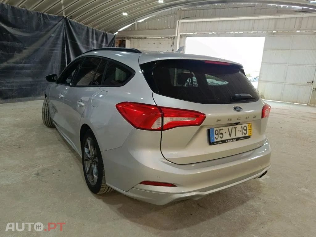 Ford Focus SW 1.5 TDCi EcoBlue ST-Line