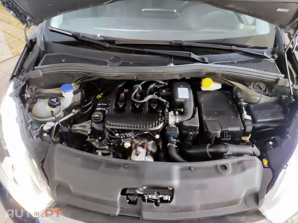 Peugeot 208 1.2 PureTech Signature