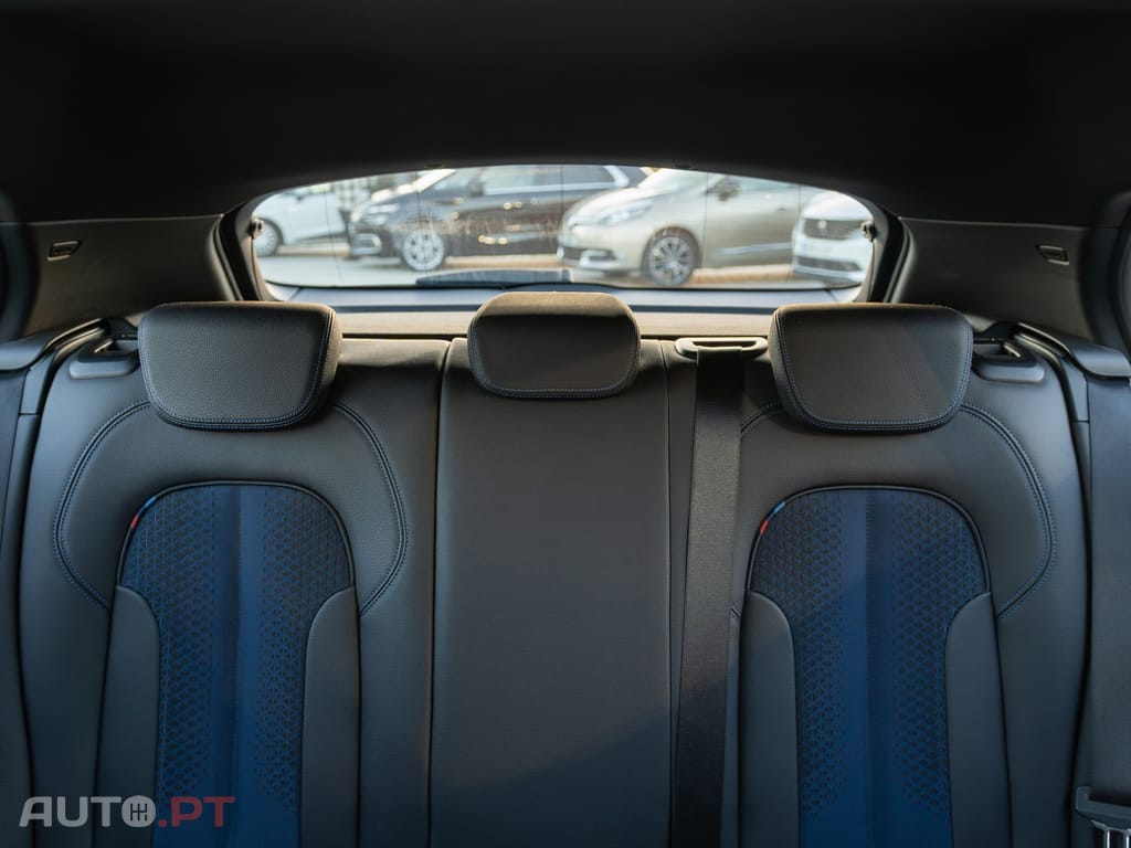 BMW 116 d Pack Desportivo M