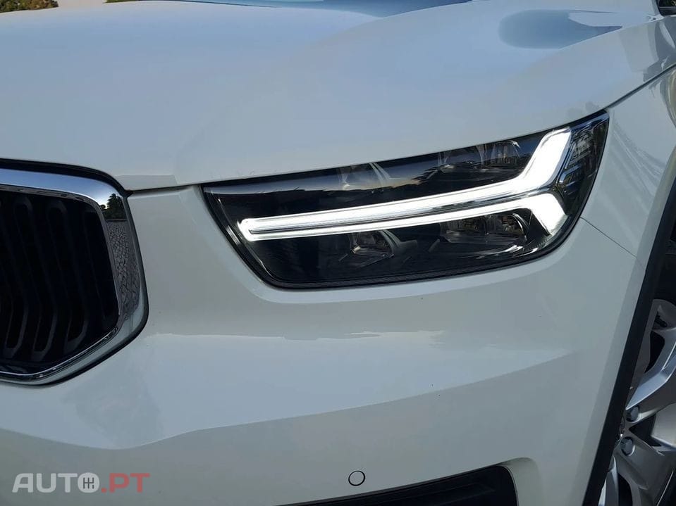 Volvo XC40 2.0 D3 Momentum Plus