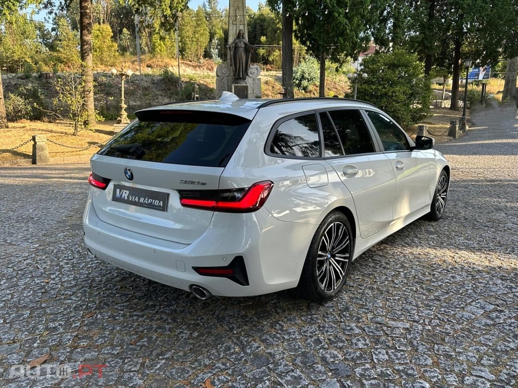BMW 330 e Touring Corporate Edition Auto