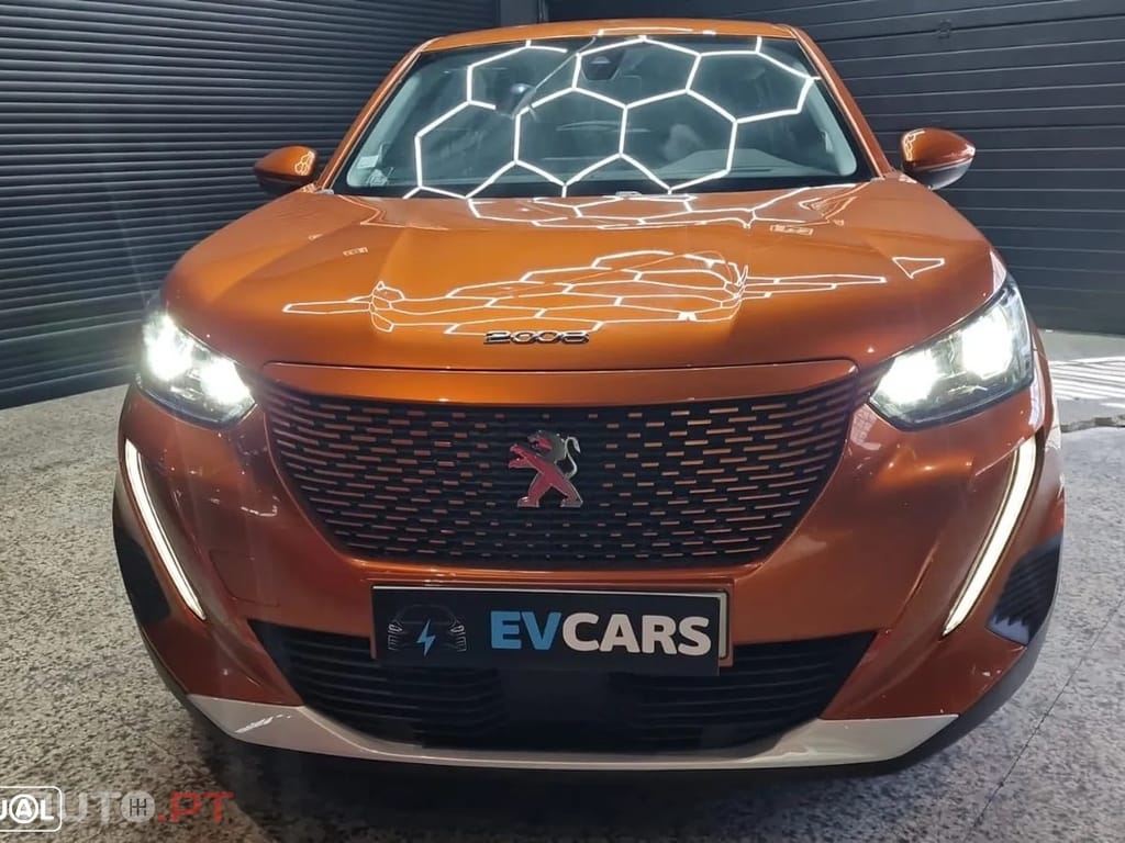 Peugeot E-2008 50 kWh Active Pack