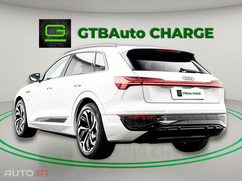 Audi Q8 E-Tron 55 S LINE BLACK I.V.A DEDUTIVEL 