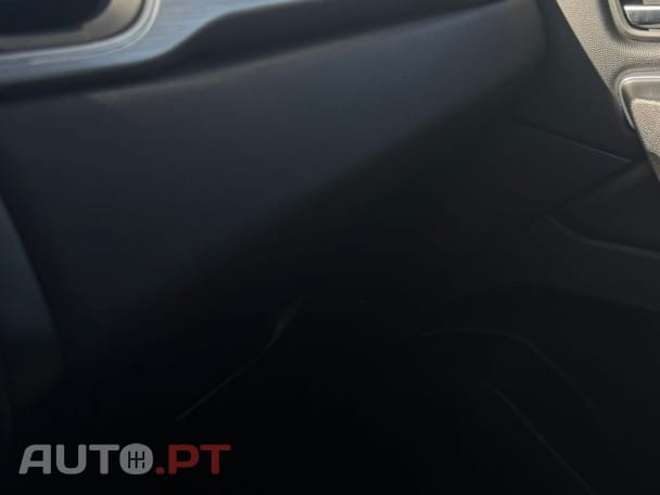 Renault Captur 1.6 E-Tech Intens