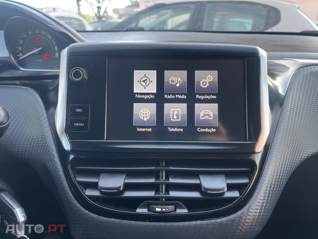 Peugeot 2008 1.2 VTi Allure