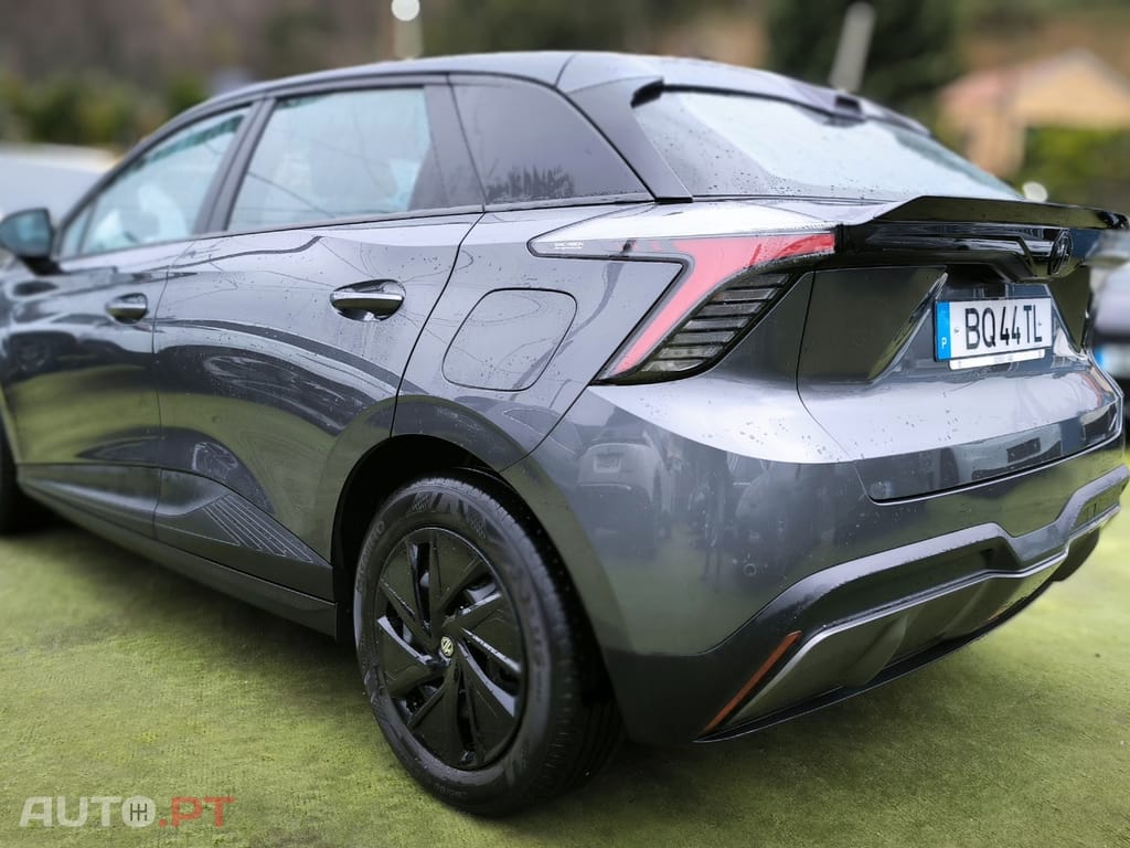 MG MG4 51 kWh Standard