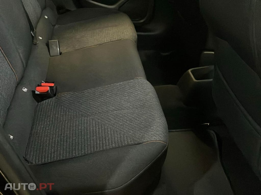 Peugeot 208 1.2 Hybrid Allure e-DCS6