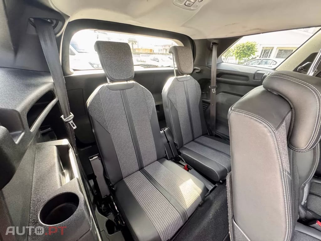 Peugeot 5008 1.5 BlueHDi Allure EAT8
