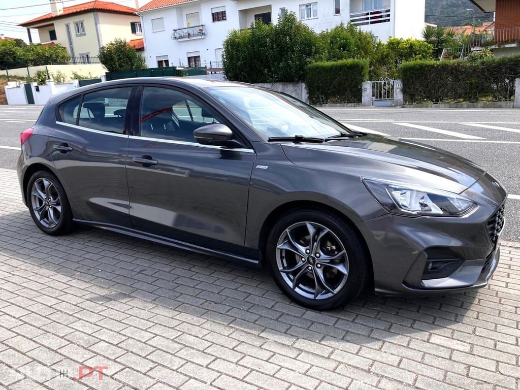 Ford Focus 1.0 EcoBoost S&S ST-LINE