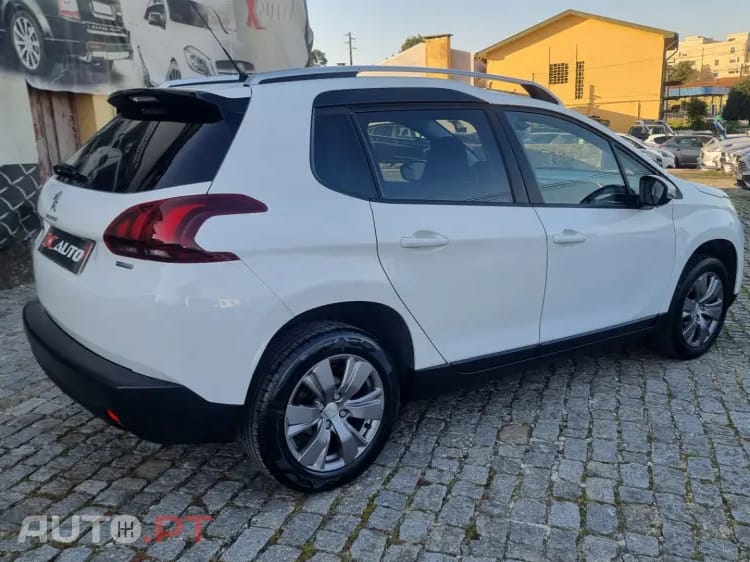 Peugeot 2008 1.2 PureTech Style
