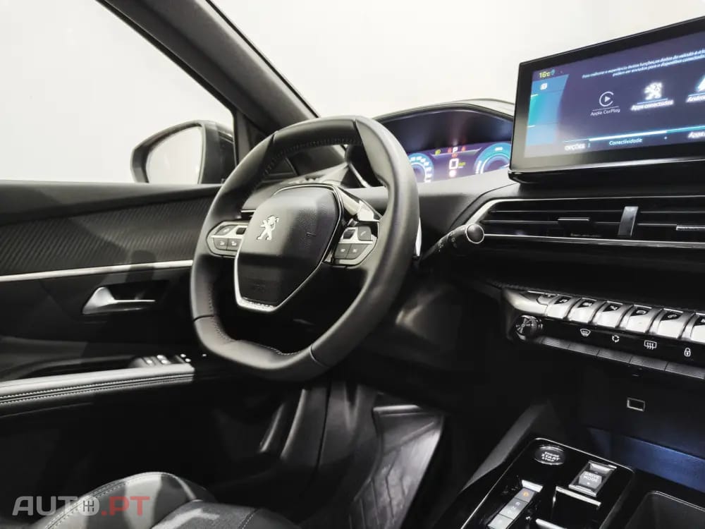 Peugeot 3008 1.6 Hybrid Allure e-EAT8