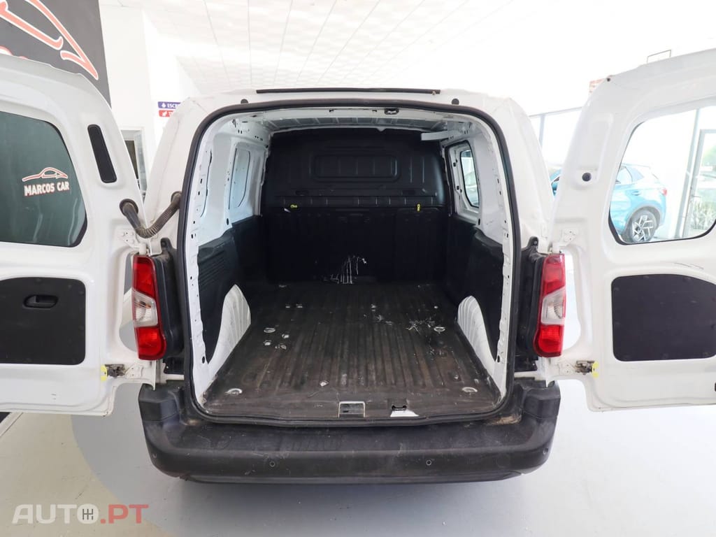 Peugeot Partner 1.5 BlueHDi Asphalt Standard