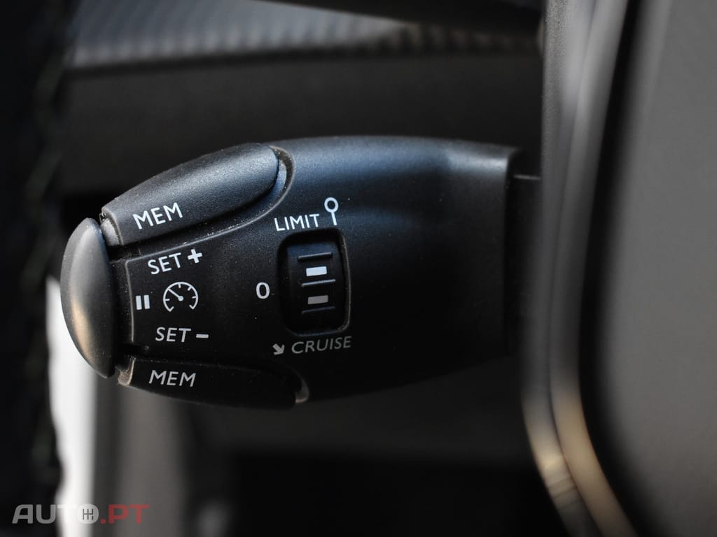 Peugeot E-208 50 kWh GT