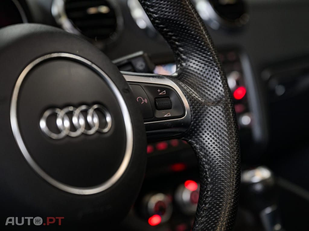 Audi TT 1.8 TFSi S-line S tronic