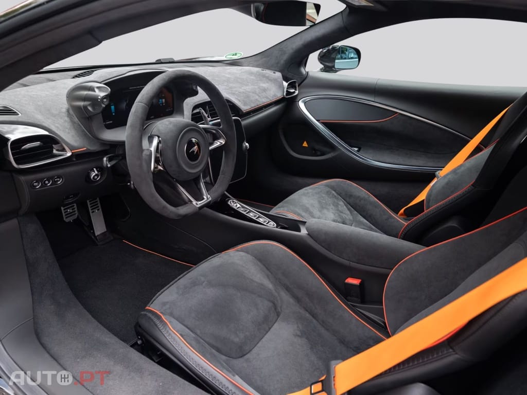 McLaren Artura I.V.A DEDUTIVEL Performance 