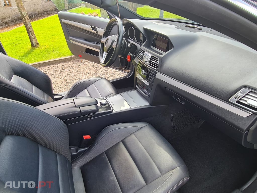 Mercedes-Benz E 220 CDi BlueEfficiency Auto