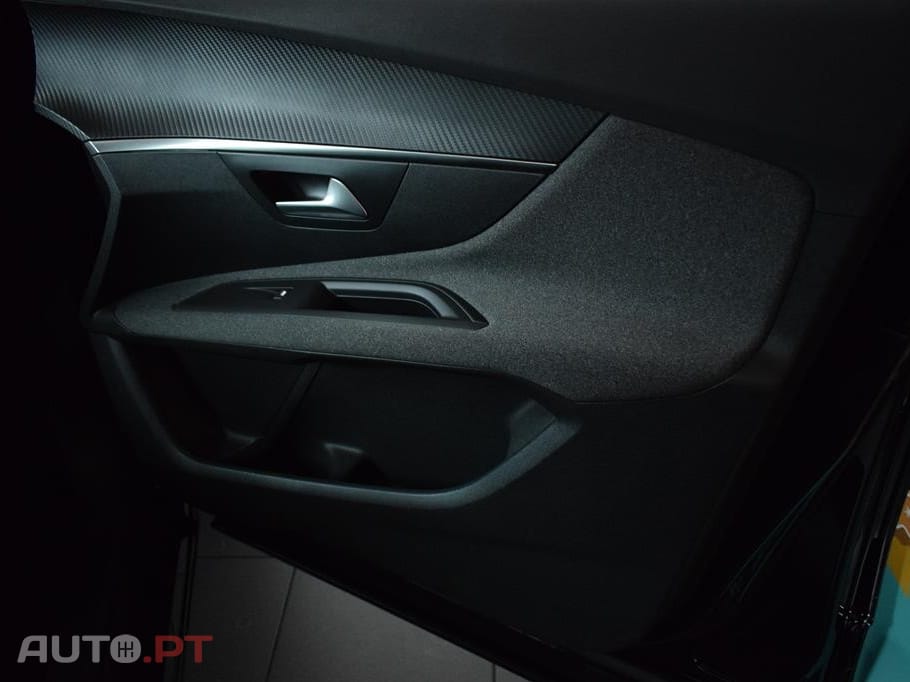 Peugeot 3008 1.5 BlueHDi Active