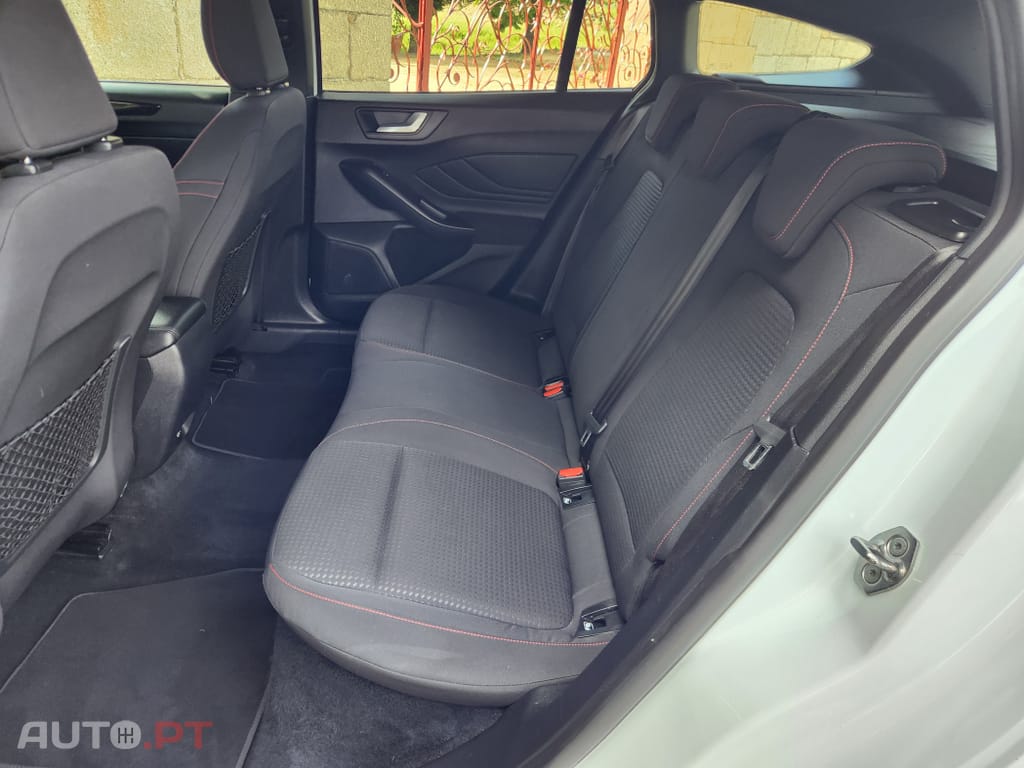 Ford Focus SW 1.5 TDCi EcoBlue ST-Line