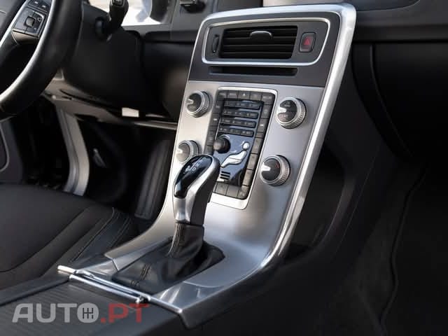 Volvo V60 2.0 D2 Kinetic automática