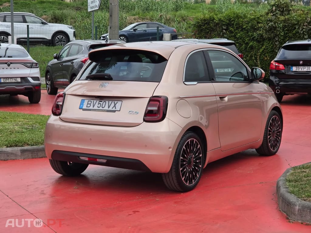 Fiat 500e La Prima