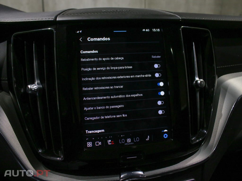 Volvo XC60 2.0 T6 PHEV Plus Dark AWD