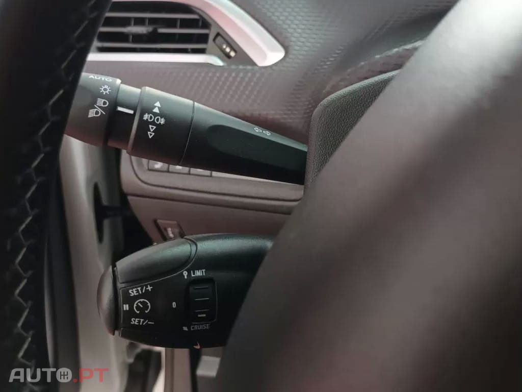 Peugeot 208 1.2 PureTech Allure