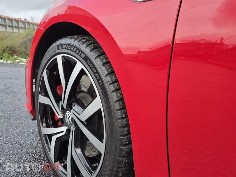 Volkswagen Golf 2.0 TSi GTi DSG Performance
