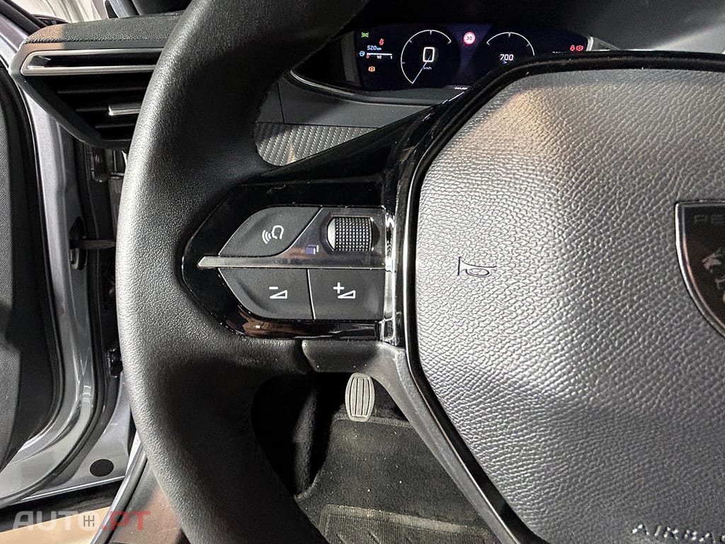 Peugeot 2008 1.2 PureTech Allure