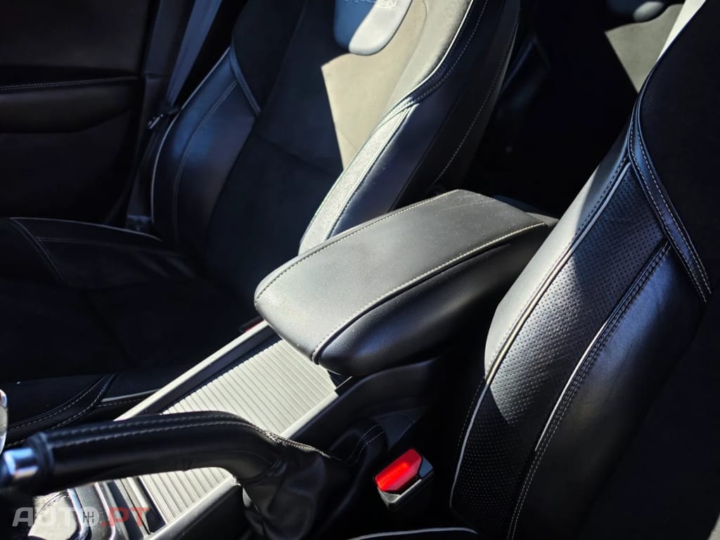 Volvo V40 1.6 D2 R-Design