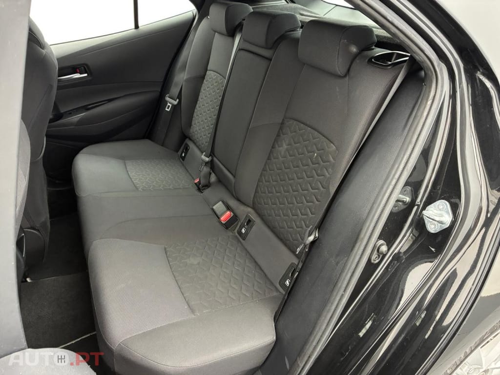 Toyota Corolla 1.8 Hybrid Dynamic Business