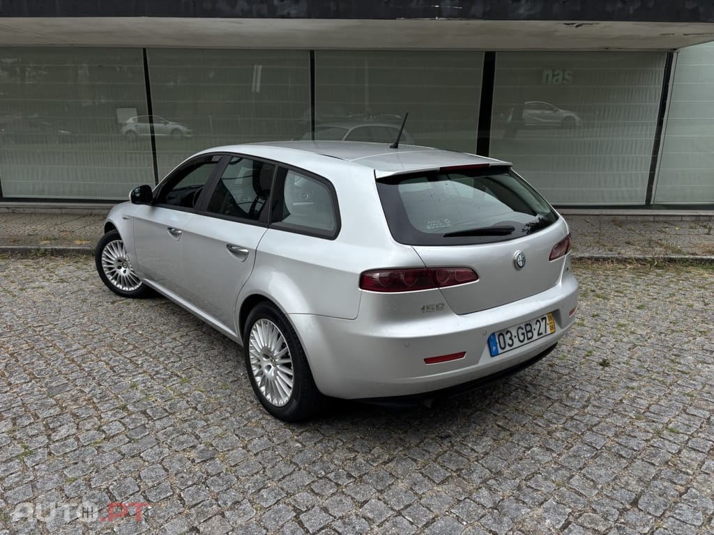 Alfa Romeo 159 1.9 JTD 16V Distinctive — fotografia 5