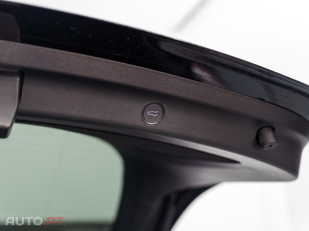 Tesla Model Y Long Range Tração Integral