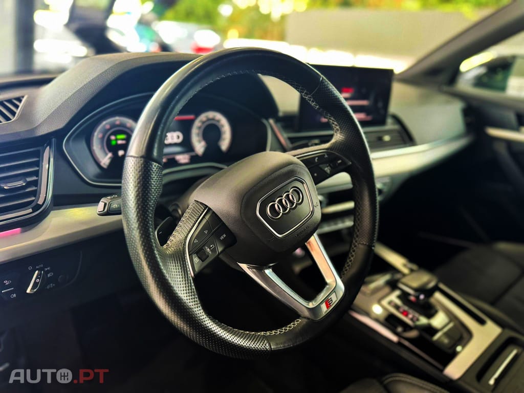 Audi Q5 55 TFSIe quattro S line S tronic